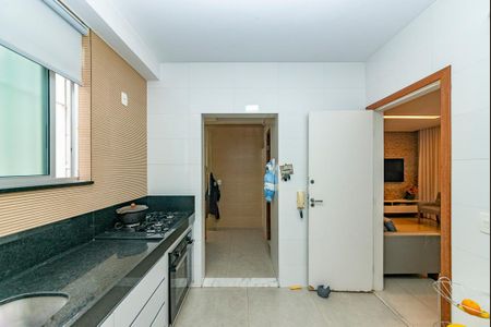 Apartamento à venda com 175m², 3 quartos e 2 vagas Apartamento à venda com 175m², 3 quartos e 2 vagasCozinha