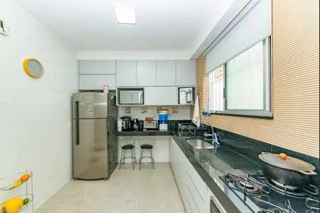 Apartamento à venda com 175m², 3 quartos e 2 vagas Apartamento à venda com 175m², 3 quartos e 2 vagasCozinha