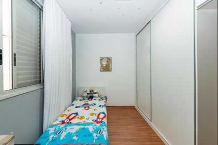 Apartamento à venda com 175m², 3 quartos e 2 vagas Apartamento à venda com 175m², 3 quartos e 2 vagasQuarto 2