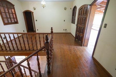 Casa à venda com 453m², 5 quartos e 8 vagas Casa à venda com 453m², 5 quartos e 8 vagasSala 3