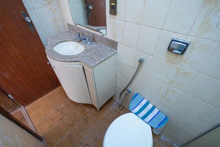 Casa à venda com 453m², 5 quartos e 8 vagas Casa à venda com 453m², 5 quartos e 8 vagasBanheiro da Suite