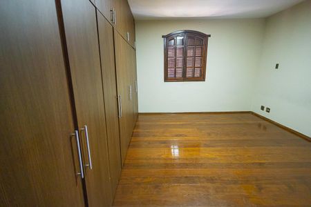 Casa à venda com 453m², 5 quartos e 8 vagas Casa à venda com 453m², 5 quartos e 8 vagasSuite 2