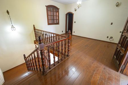 Casa à venda com 453m², 5 quartos e 8 vagas Casa à venda com 453m², 5 quartos e 8 vagasSala 3