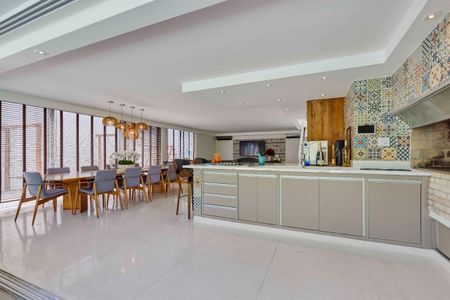 Casa à venda com 469m², 5 quartos e 4 vagas Casa à venda com 469m², 5 quartos e 4 vagasFoto 06