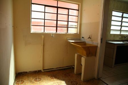 Casa à venda com 218m², 3 quartos e 1 vagaÁrea de Serviço