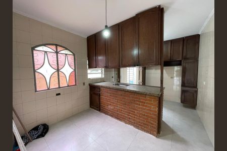 Casa à venda com 145m², 5 quartos e 2 vagas Casa à venda com 145m², 5 quartos e 2 vagasCozinha