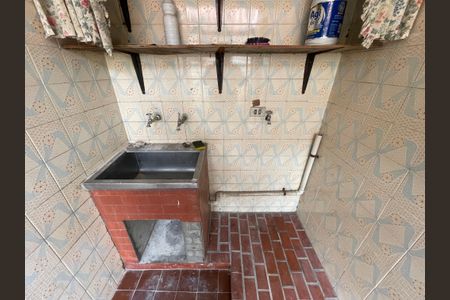 Casa à venda com 145m², 5 quartos e 2 vagas Casa à venda com 145m², 5 quartos e 2 vagasÁrea de Serviço