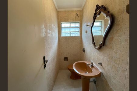 Casa à venda com 145m², 5 quartos e 2 vagas Casa à venda com 145m², 5 quartos e 2 vagasLavabo