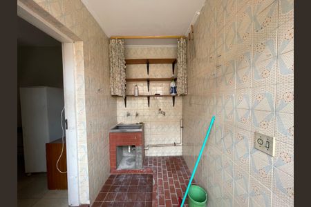 Casa à venda com 145m², 5 quartos e 2 vagas Casa à venda com 145m², 5 quartos e 2 vagasÁrea de Serviço