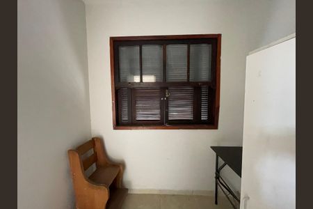 Casa à venda com 145m², 5 quartos e 2 vagas Casa à venda com 145m², 5 quartos e 2 vagasQuarto de Serviço
