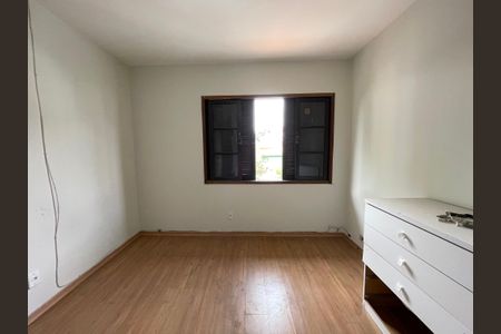 Casa à venda com 145m², 5 quartos e 2 vagas Casa à venda com 145m², 5 quartos e 2 vagasSuíte