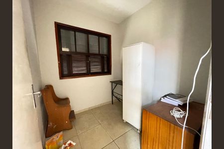 Casa à venda com 145m², 5 quartos e 2 vagas Casa à venda com 145m², 5 quartos e 2 vagasQuarto de Serviço