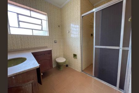 Casa à venda com 145m², 5 quartos e 2 vagas Casa à venda com 145m², 5 quartos e 2 vagasBanheiro da Suíte