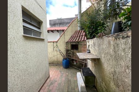 Casa à venda com 145m², 5 quartos e 2 vagas Casa à venda com 145m², 5 quartos e 2 vagasQuintal
