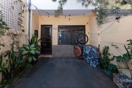 Casa à venda com 130m², 2 quartos e 1 vaga Casa à venda com 130m², 2 quartos e 1 vagaGaragem