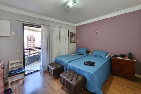 Apartamento à venda com 245m², 5 quartos e 4 vagasQuarto Suíte 2