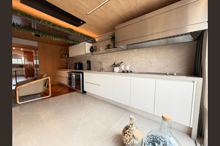 Cozinha de apartamento à venda com 2 quartos, 172m² em Indianópolis, São Paulo