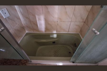 Apartamento à venda com 77m², 3 quartos e 1 vaga Apartamento à venda com 77m², 3 quartos e 1 vagaBanheiro Suíte