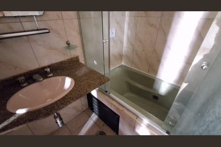 Apartamento à venda com 77m², 3 quartos e 1 vaga Apartamento à venda com 77m², 3 quartos e 1 vagaBanheiro Suíte