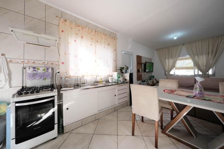Casa à venda com 40m², 1 quarto e 1 vagaSala/Cozinha