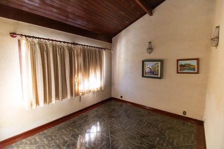 Casa de condomínio à venda com 190m², 3 quartos e 2 vagasSala