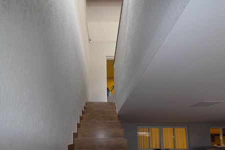 Escada de casa à venda com 2 quartos, 96m² em Parque São Lucas, São Paulo