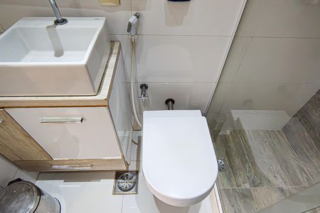 Apartamento à venda com 74m², 3 quartos e 1 vaga Apartamento à venda com 74m², 3 quartos e 1 vagaBanheiro
