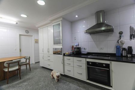 Apartamento à venda com 240m², 4 quartos e 4 vagasCozinha