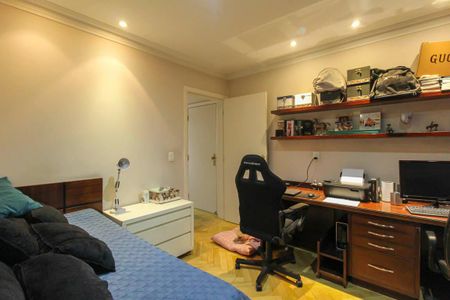 Apartamento à venda com 240m², 4 quartos e 4 vagasSuíte 4