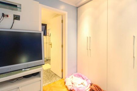 Apartamento à venda com 240m², 4 quartos e 4 vagasSuíte 2
