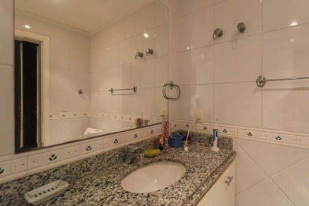 Apartamento à venda com 240m², 4 quartos e 4 vagasBanheiro da Suíte 4