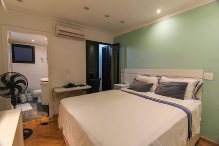 Apartamento à venda com 240m², 4 quartos e 4 vagasSuíte 3