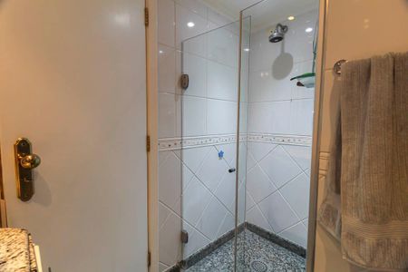 Apartamento à venda com 240m², 4 quartos e 4 vagasBanheiro da Suíte 3