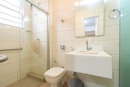 Apartamento para alugar com 140m², 2 quartos e 1 vaga Apartamento para alugar com 140m², 2 quartos e 1 vagaBanheiro da Suíte