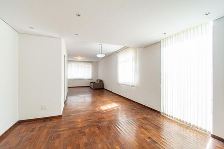 Apartamento para alugar com 140m², 2 quartos e 1 vaga Apartamento para alugar com 140m², 2 quartos e 1 vagaSala