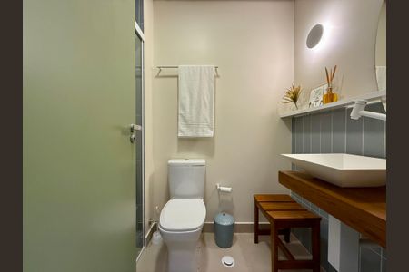 Studio à venda com 30m², 0 quarto e sem vaga Studio à venda com 30m², 0 quarto e sem vagaBanheiro Social