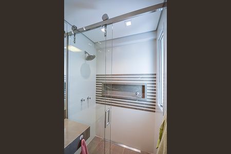 Apartamento à venda com 215m², 3 quartos e 4 vagasBanheiro da Suíte 1