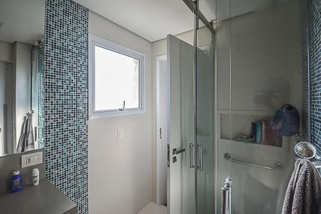 Apartamento à venda com 215m², 3 quartos e 4 vagasBanheiro da Suíte 2