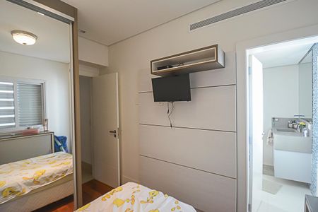 Apartamento à venda com 215m², 3 quartos e 4 vagasSuíte 2