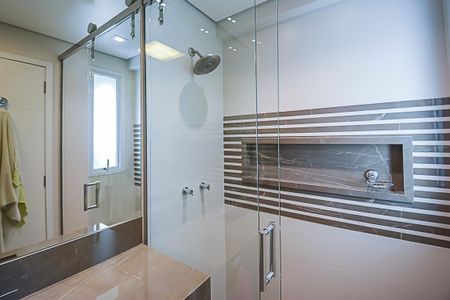 Apartamento à venda com 215m², 3 quartos e 4 vagasBanheiro da Suíte 1