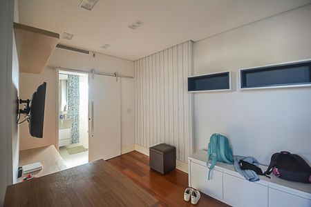 Apartamento à venda com 215m², 3 quartos e 4 vagasQuarto