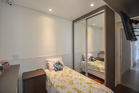 Apartamento à venda com 215m², 3 quartos e 4 vagasSuíte 2