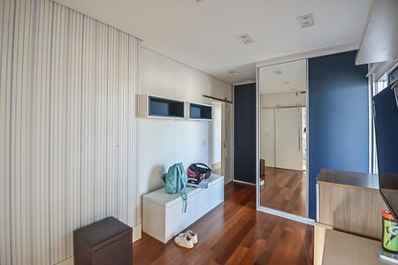Apartamento à venda com 215m², 3 quartos e 4 vagasQuarto