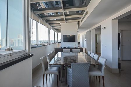 Apartamento à venda com 215m², 3 quartos e 4 vagasVaranda gourmet
