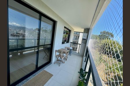Apartamento à venda com 30m², 1 quarto e 1 vaga Apartamento à venda com 30m², 1 quarto e 1 vagaVaranda