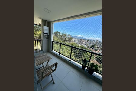 Apartamento à venda com 30m², 1 quarto e 1 vaga Apartamento à venda com 30m², 1 quarto e 1 vagaVaranda