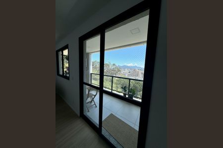 Apartamento à venda com 30m², 1 quarto e 1 vaga Apartamento à venda com 30m², 1 quarto e 1 vagaVaranda