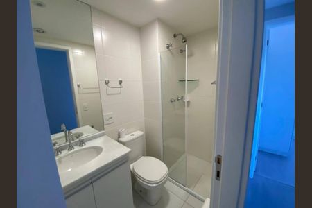 Apartamento à venda com 65m², 2 quartos e 1 vaga Apartamento à venda com 65m², 2 quartos e 1 vagaBanheiro