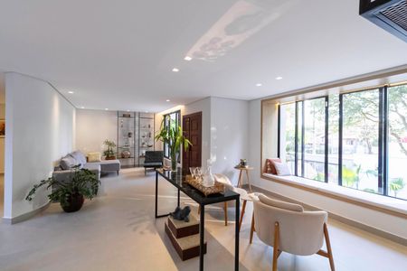 Casa à venda com 1000m², 6 quartos e 6 vagasSala