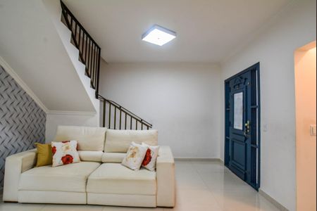 Casa à venda com 205m², 3 quartos e 3 vagas Casa à venda com 205m², 3 quartos e 3 vagasSala